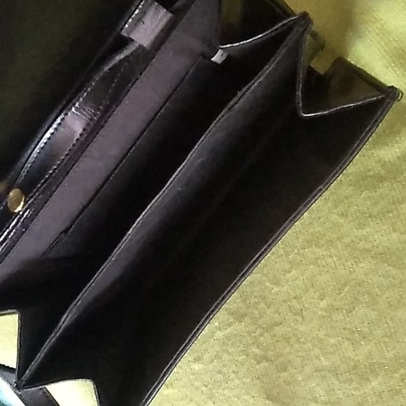 Vintage Black Purse w/Goldtone Cougar - Picture 9 of 13